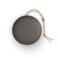 Bluetooth reproduktor Bang & Olufsen Beosound A1 3. generácie – Warm Granite – Prenosný vodotesný bezdrôtový reproduktor 3