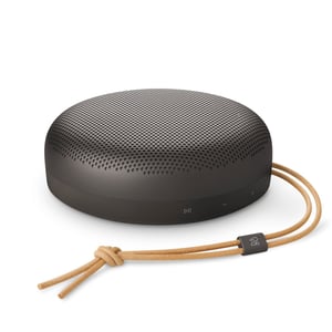 Bang & Olufsen Beosound A1 3. generacije Bluetooth zvučnik – Warm Granite – Prijenosni vodootporni bežični zvučnik