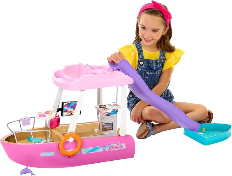 Barbie Álomhajó HJV37 Játékszett Csúszdával és Úszómedencével, 20+ Kiegészítővel, 3-18 Éves Gyerekeknek