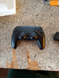Controller wireless PlayStation DualSense + cablu USB — defect, funcționează parțial: joystick-ul stâng trage spre stânga (stare: vezi a 2-a imagine) 2