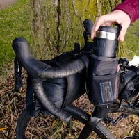 Cyklistická kapsička na fľašu BBB Cycling BarBuddy BSB-20 – nastaviteľné upevnenie na suchý zips – čierna 5