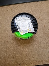 Fir de tăiere universal din nailon Zeqeey pentru motocoasă, 2 mm x 150 m, verde — plastic negru rupt (stare: vezi a 2-a imagine) 2