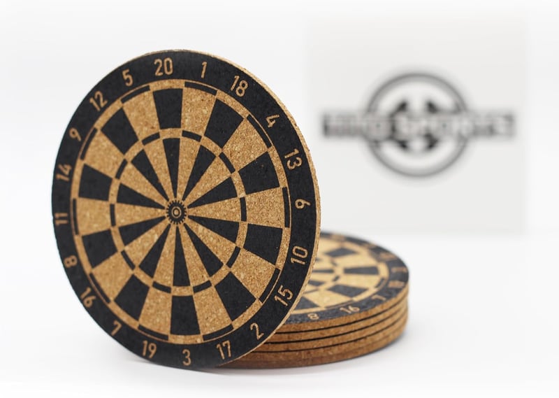 Bull's-Eye Darts Parafa Poháralátét Szett 6 db - Dartábla Mintás Üveg- és Bögrealátét