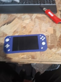 Nintendo Switch Lite Kék - Hordozható Játékkonzol Gyerekeknek — hibás, alkatrésznek: törött kijelző, nem működik (állapot: lásd a 2. képet) 2