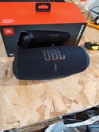 Boxă portabilă JBL Charge 5 Wi-Fi Bluetooth, rezistentă la apă — defectă, pentru piese: nu se încarcă și nu pornește (stare: vezi poza a 2-a) 3