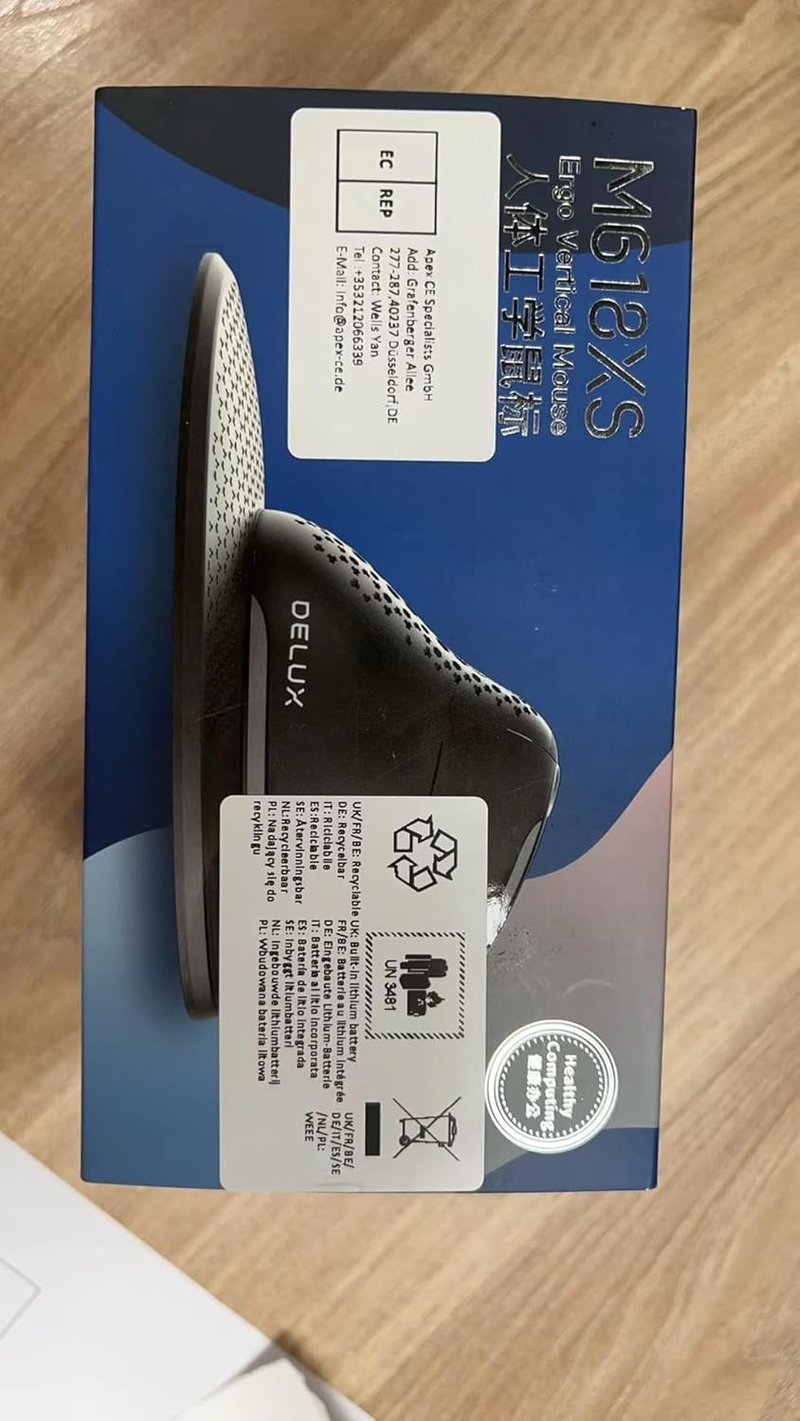 DeLUX M618XSU ergonomikus függőleges egér RGB fénnyel, csuklótámasszal, 4000 DPI