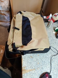 Skladacia mäkká prepravka pre psov a mačky Amazon Basics s 2 dvierkami, veľkosť S (66x46x46 cm), hnedá, prenosná, používaná 2