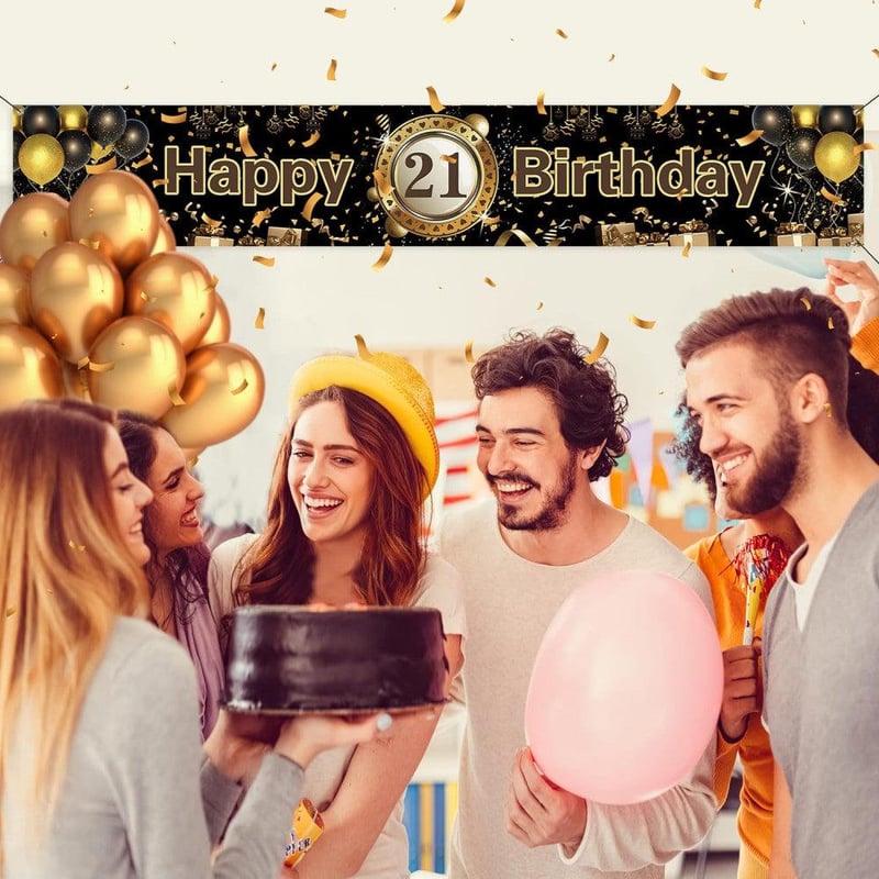 Egyedi Fekete-Arany Születésnapi Óriászászló Kültérre