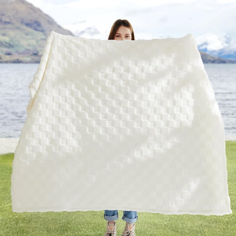 BEDSURE Plüss polár takaró kockás mintával, fehér, 130 x 170 cm, kanapéra ágyra