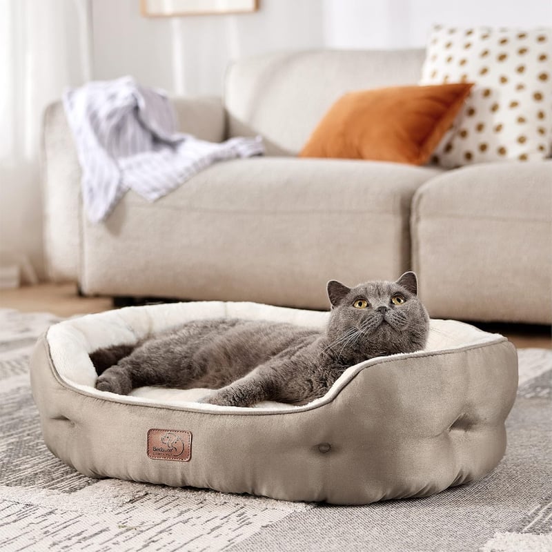 Bedsure Mosható Macska Ágy - 63x53x20 cm Kétoldalú Párnával, Csúszásgátlós Kisállat Fekhely Macskáknak és Kistestű Kutyáknak, Teveszín