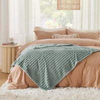 BEDSURE Puha Bolyhos Takaró - Zöld Polár Pléd Kanapéra, Meleg Vastag Kord Ágytakaró Nappali Dekorációhoz, Modern Stílusú Puha Takaró, 150 x  - 150 x 200 cm, 09-green 6