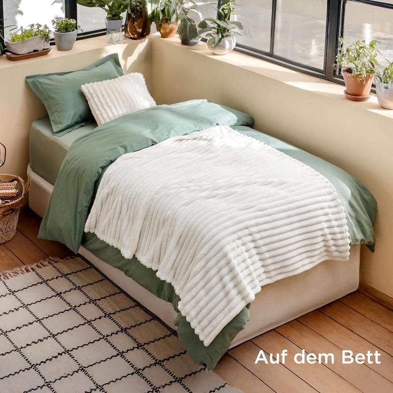 BEDSURE Puha Gyapjú Takaró - Meleg Polár Pléd Kanapéra, Bolyhos Kötött Ágytakaró, Kényelmes Dekorációs Pléd Nappaliba, Gyapjúfehér, 130x170 