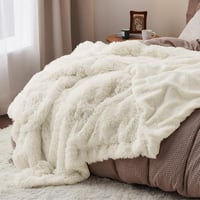 BEDSURE Warm Sherpa Blanket, Cuddly, Fluffy Faux Fur Blanket, Thick, for Sofa, Couch, 130 x 150 cm, Cream 5