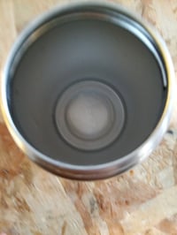 SIGG Shield One gyermek kulacs rozsdamentes acél, Uni Skate mintás, szénsavas italhoz, 0,5 L — használt (állapot: lásd a 2. képet) 2