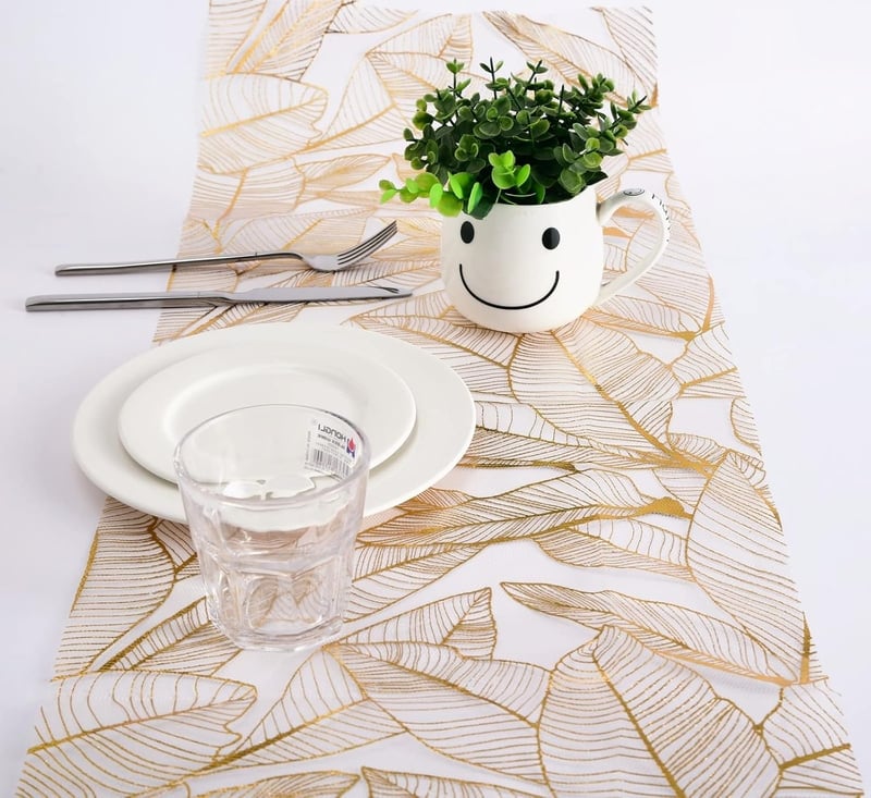 Bekeify Arany Asztali Futó 28cm × 15m - Elegáns Organza Tüll Asztalterítő Csillogó Fényű Dekoráció Esküvőre, Szilveszterre, Karácsonyra
