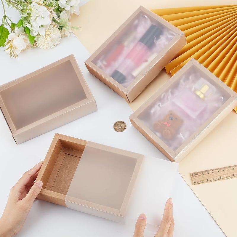 BENECREAT Kraft Papír Ajándékdoboz Szett 12 db - Átlátszó Fedéllel és Matt PVC Ablakkal, 130x182x46 mm, Ékszerekhez, Partikhoz