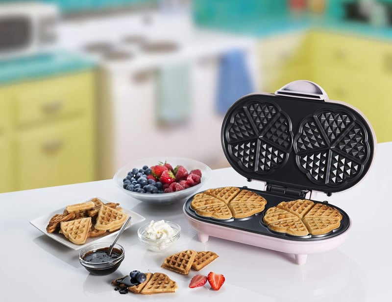 Bestron Dupla Gofrisütő Szív Alakú Wafflekhez, Tapadásmentes Bevonattal, 1000W, Rózsaszín