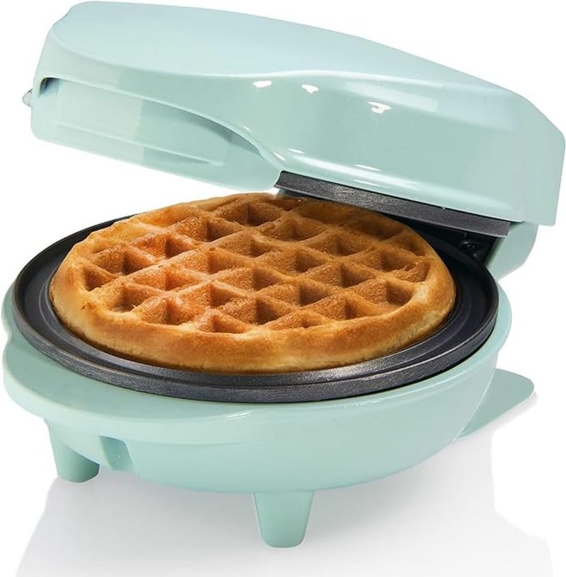 Bestron Mini Gofrisütő Retro Design Menta Színben 550W Antilengő Bevonattal