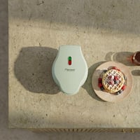 Bestron Mini Gofrisütő Retro Design Menta Színben 550W Antilengő Bevonattal 8