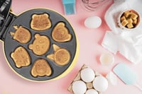 Bestron Mini Sütemény Sütő Állatos Mintákkal, Wafflekészítő 700W Sárga 3