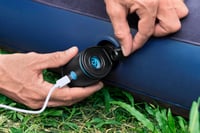 Elektrická pumpa Bestway PowerTouch Pocket USB, 90 l/min, tlak 300 mmH2O, s 3 adaptérmi na ventily, USB káblom a vreckom, 5,7 x 5 x 6,5 cm, powerbanka 2