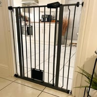 Bettacare sigurnosna vrata za kućne ljubimce s vratima za mačke, širina 68,5-75 cm, visina 104 cm, škriljasto siva, ekstra visoka zaštitna ograda za pse, jedan komad 7