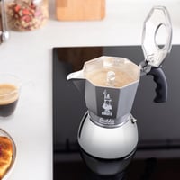 Indukčný kávovar Bialetti Brikka, 4 šálky (170 ml), espresso v kvalite ako z baru, na všetky typy varičov, strieborný 3