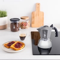 Indukčný kávovar Bialetti Brikka, 4 šálky (170 ml), espresso v kvalite ako z baru, na všetky typy varičov, strieborný 4
