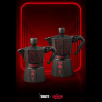 Bialetti Moka Express Stranger Things kafetijera za 6 šalica (270 ml) sa svirajućim gumbom na poklopcu i USB-C punjenjem, crna 6