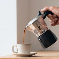 Bialetti New Brikka 2023 Moka kávovar pre 2 osoby, hliníkový kávovar na espresso s krémovou penou na sporák 6
