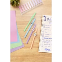 Pix cu bilă BIC Cristal Pastel cu vârf mediu (1,00 mm) cu cerneală albastră - set de 5 bucăți cu corpuri colorate și modele variate, ambalaj din carton 8