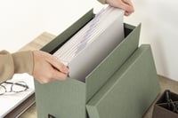 Set de dosare suspendabile BIGSO Johan 9441 – 8 dosare suspendabile din carton format A4, culoare albă, pentru diplome și documente 5
