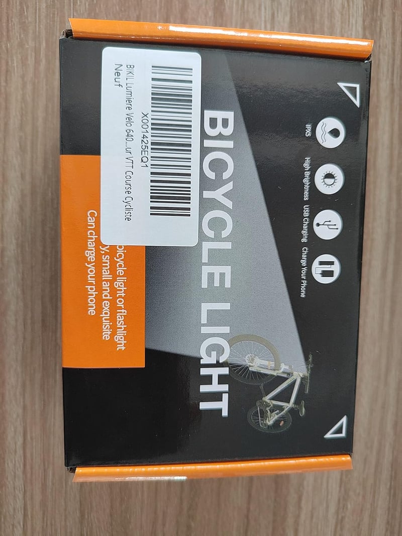 BIKIL USB-C Kerékpárlámpa Szett 2400 Lumen - Első és Hátsó Lámpa 6400 mAh Akkumulátorral, Alumínium Ház, Egyszerű Felszerelés, Országúti és 