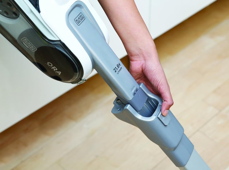 BLACK+DECKER HVFE2150L-QW fehér kézi porszívó fogantyúval