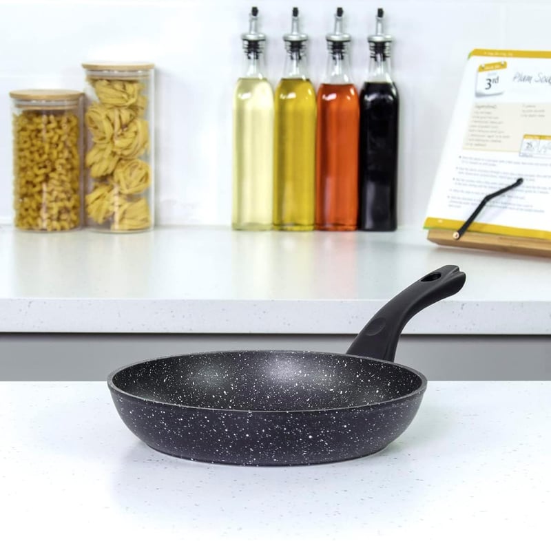 Blackmoor 24 cm-es serpenyő, tapadásmentes, indukciós, elektromos és gázfőzőlaphoz