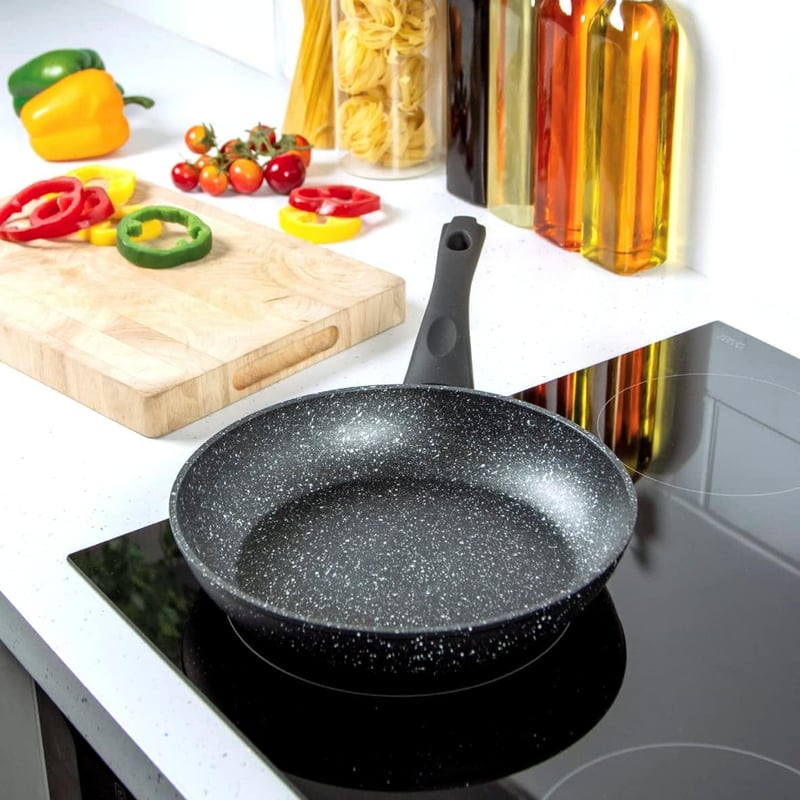 Blackmoor 24 cm-es serpenyő, tapadásmentes, indukciós, elektromos és gázfőzőlaphoz