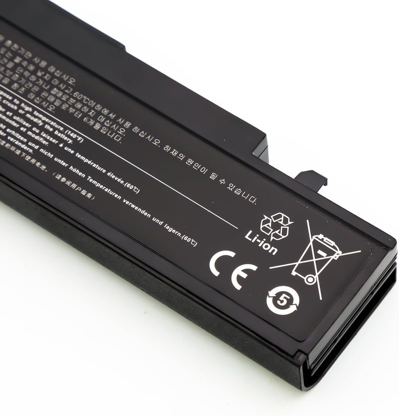 BLESYS AA-PB9NC6B Samsung R530 R540 R580 R730 RV720 Akkumulátor 11,1V 4400mAh