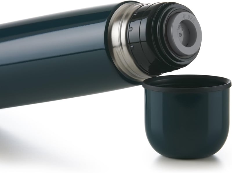 Blumtal Eifel rozsdamentes acél termosz 500ml sötét kék, szívócsővel