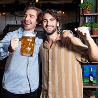 Boland 54249 Sklenený krígeľ na pivo 1 liter, odmerný krígeľ na párty, narodeniny alebo pivný festival, priehľadný pohár na jedno pivo 4