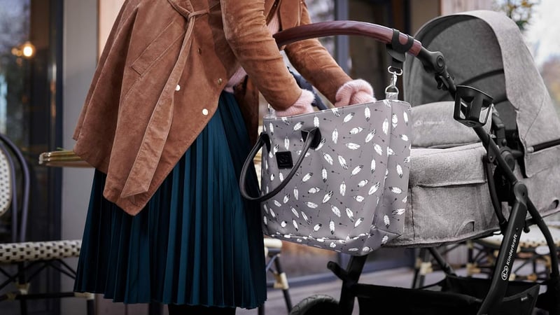 BootyBay Mommy Bag Fekete Pelenkázó Táska Anyukáknak
