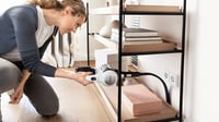Aspirator vertical cu acumulator Bosch BBS711W Unlimited 7, FlexTube, 18V, 3Ah, alb, cu iluminare LED, design ușor 6