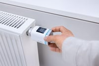 Bosch Smart Home Radiator Thermostat II Okos Fűtőtest Termosztát - Applikációval Vezérelhető, Alexa, Apple HomeKit és Google Home Kompatibil 3