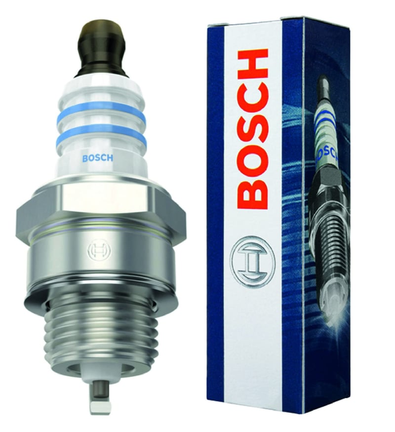 Zapaľovacia sviečka Bosch WSR6F pre záhradnú techniku - 1 ks
