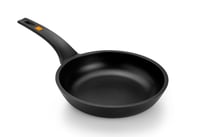 BRA 30 cm panvica z liateho hliníka s nepriľnavým povrchom Platinum Plus, vhodná na všetky typy sporákov vrátane indukčných, bez obsahu PFOA 1