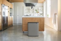 Odpadkový kôš do kuchyne Brabantia Bo Touch Bin 221460, 2x30 litrov s vnútornými vedrami, vyberateľné priehradky, minerálna betónová sivá, 60 l 7