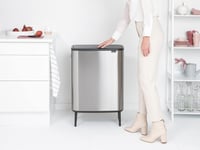 Odpadkový kôš na triedený odpad Brabantia Bo Touch Bin, 2 x 30 l, matná oceľ s úpravou proti odtlačkom prstov, s 2 vnútornými nádobami, 54,5 x 31,2 x 81,5 cm 5