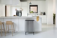 Odpadkový kôš na triedený odpad Brabantia Bo Touch Bin, 2 x 30 l, matná oceľ s úpravou proti odtlačkom prstov, s 2 vnútornými nádobami, 54,5 x 31,2 x 81,5 cm 7