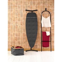 Žehliaca doska Brabantia D 135x45 cm Denim Black, extra široká pracovná plocha, žiaruvzdorná zóna pre parný generátor, skladacia, vhodná na žehlenie v sede, Fairtrade 7