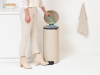 Pedálový odpadkový kôš Brabantia NewIcon 30 litrov, Soft Beige — Na boku výrobku je preliačina spôsobená prepravou (stav: pozri 2. obrázok) 8