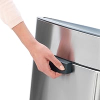 Odpadkový kôš Brabantia Touch Bin s dotykovým otváraním 40 l, matná čierna nehrdzavejúca oceľ, 30,2 x 43,5 x 76,5 cm 5